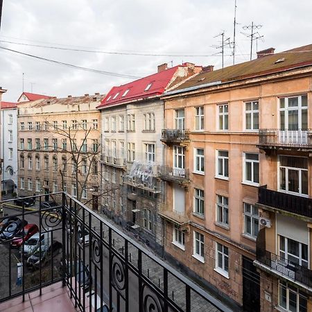 Romari Два Поверхи Lviv Exterior foto