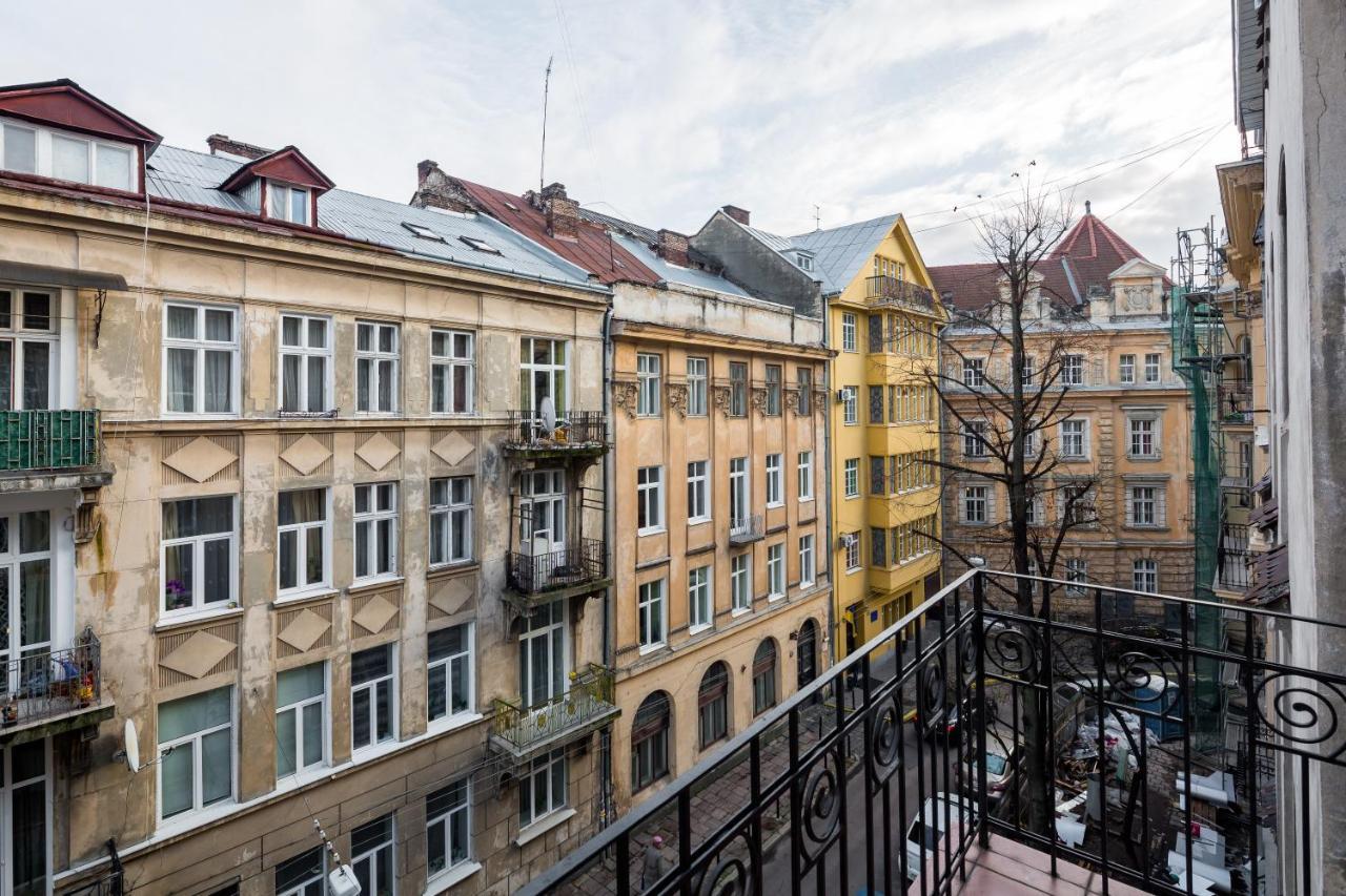 Romari Два Поверхи Lviv Exterior foto